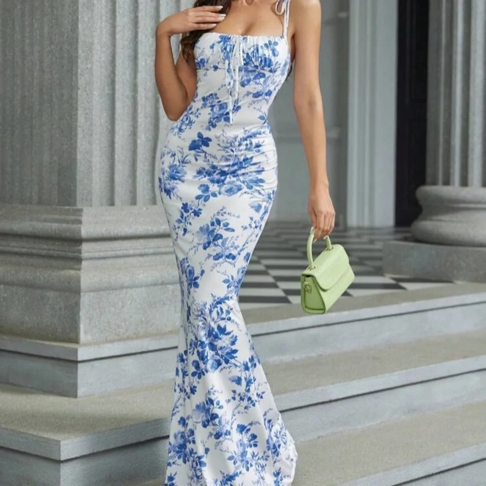 SHEIN Blue and White Floral Maxi Dress - Picture 1 of 4